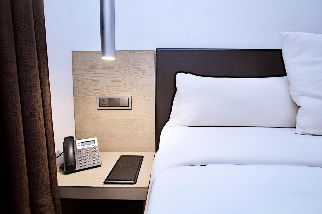Sv Chrome Hotel Абуджа Екстериор снимка