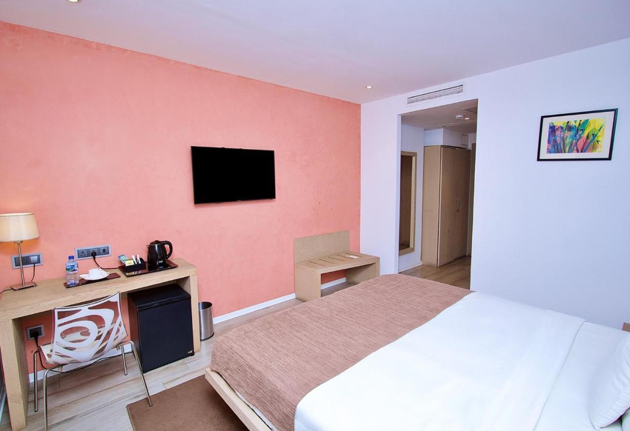 Sv Chrome Hotel Абуджа Екстериор снимка