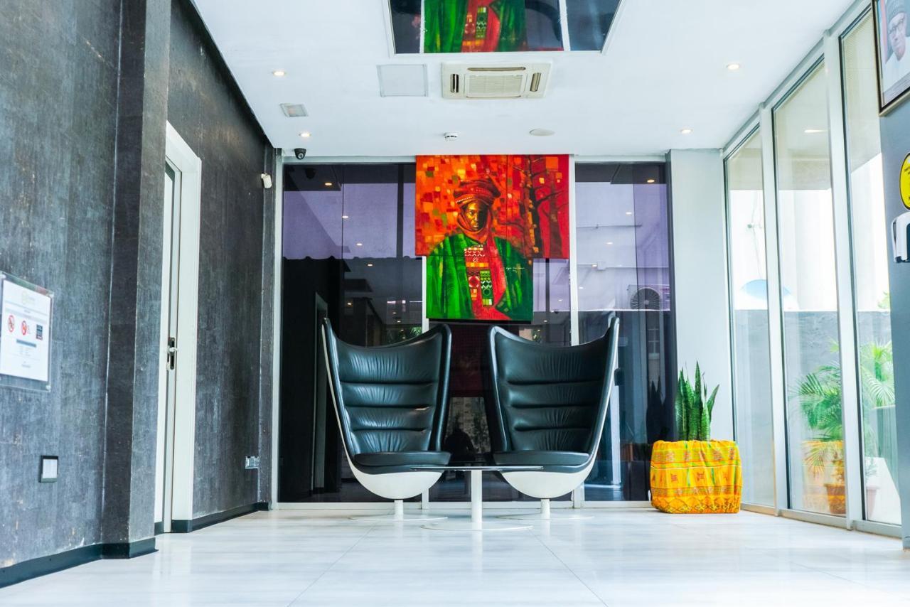 Sv Chrome Hotel Абуджа Екстериор снимка